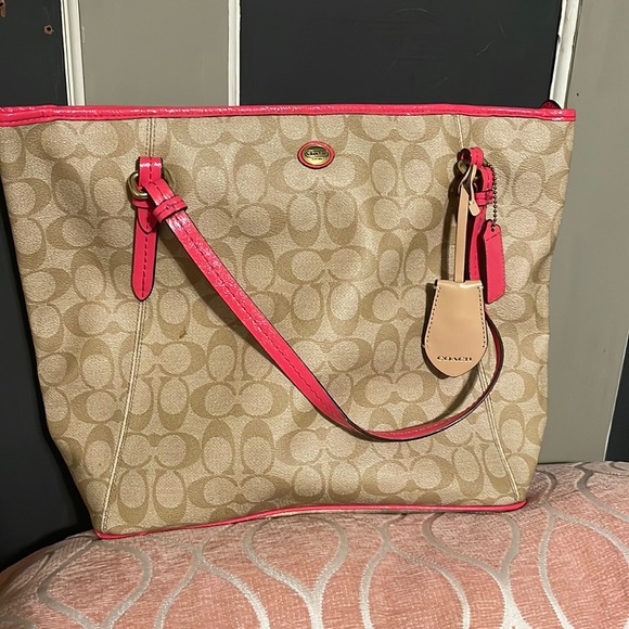 Coach Handbags - Pink Coach Bag